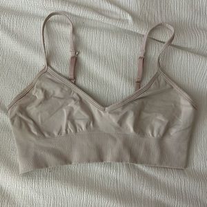 Lululemon ebb to street bra